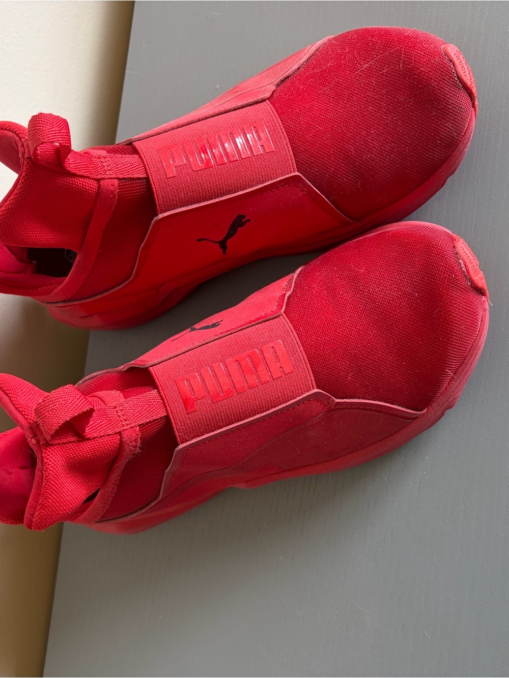 PUMA sneaker Slip-On Athletic Shoes in Bright Red